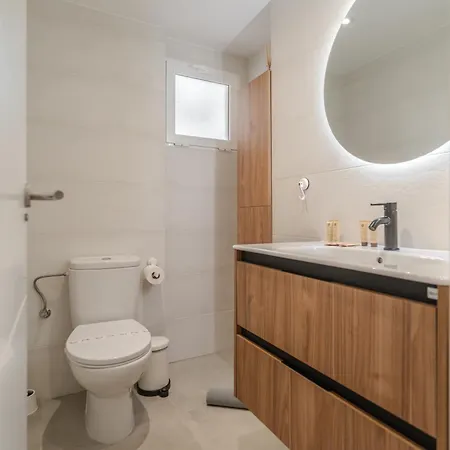 Moderno Con Piscina En Apartman Costa Adeje (Tenerife)