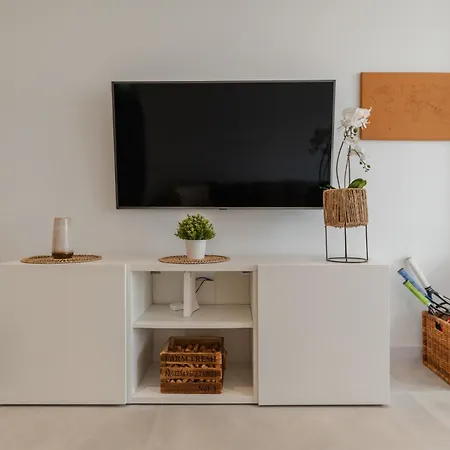 Moderno Con Piscina En Apartman