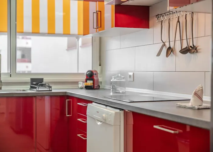 Apartman Moderno Con Piscina En