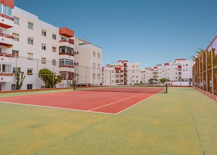 アパート Moderno Con Piscina En *