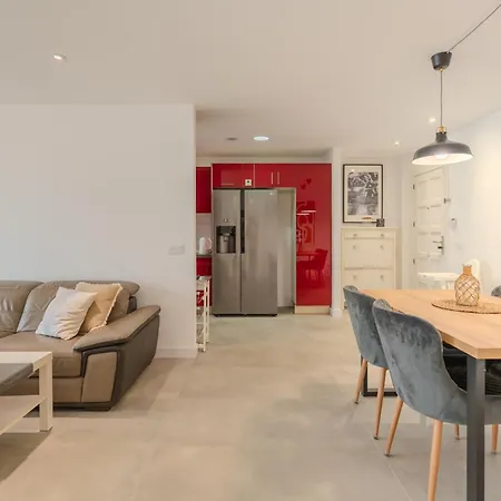 Moderno Con Piscina En * アデヘ